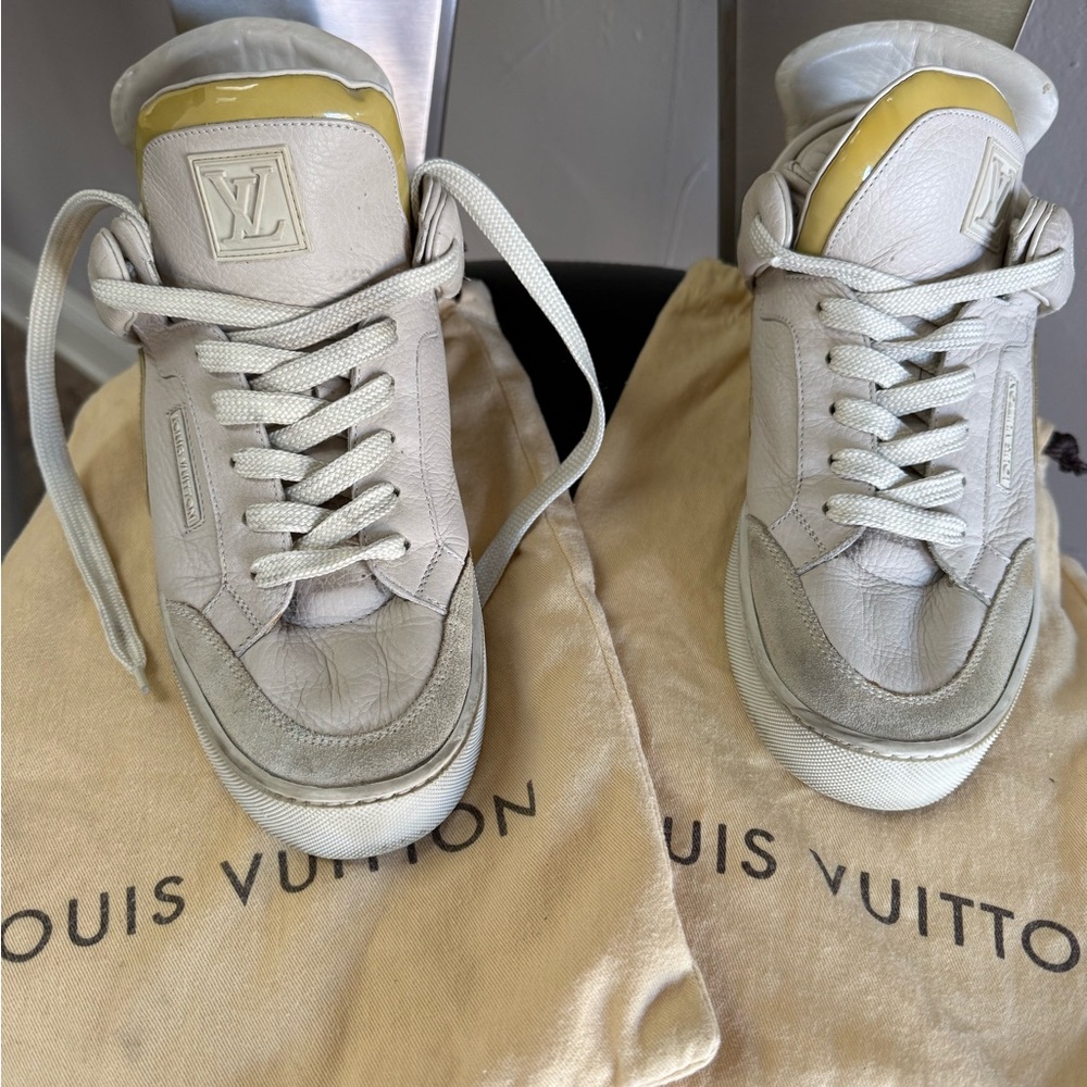 Louis Vuitton Dons EUC